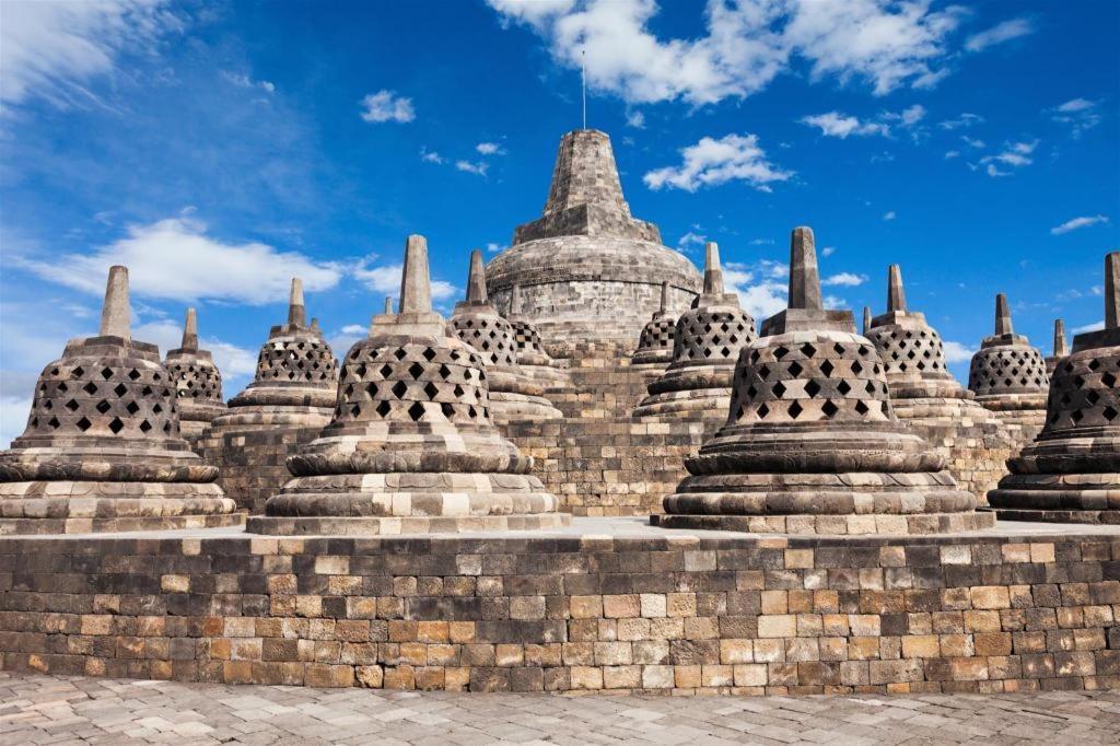 Oyo 2380 Alea Guesthouse Muntilan Ngoại thất bức ảnh