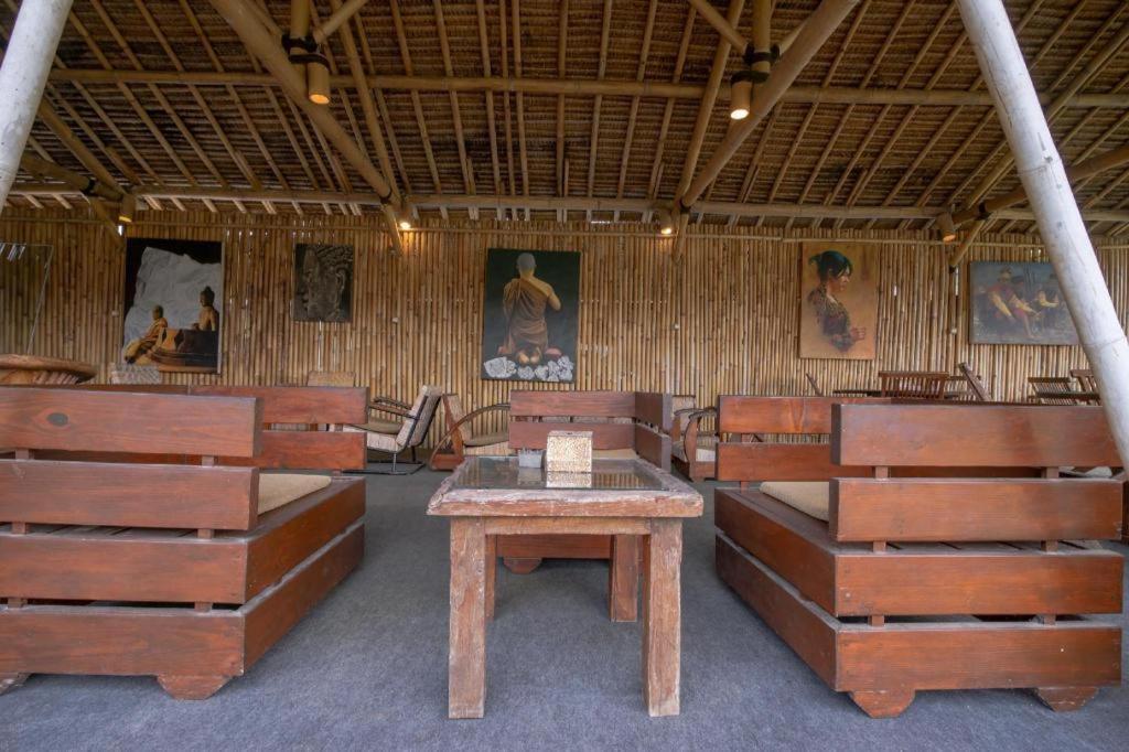 Oyo 2380 Alea Guesthouse Muntilan Ngoại thất bức ảnh