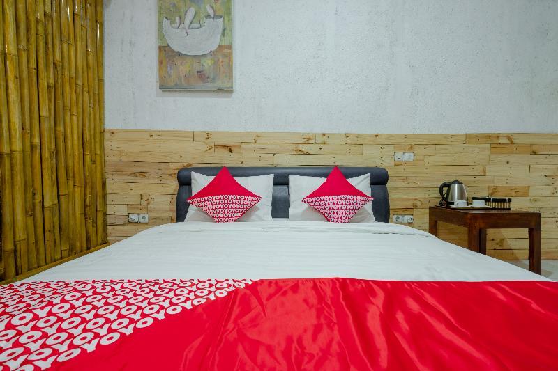 Oyo 2380 Alea Guesthouse Muntilan Ngoại thất bức ảnh
